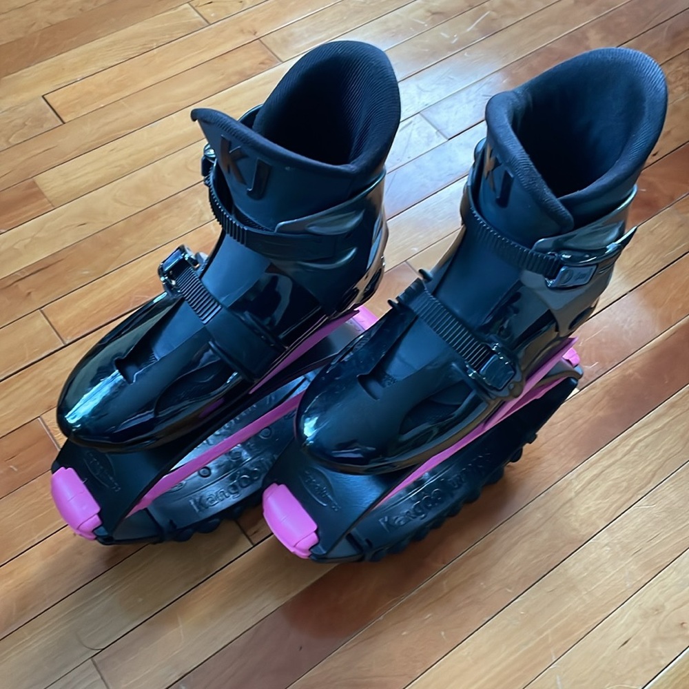 Kangoo boots size Small